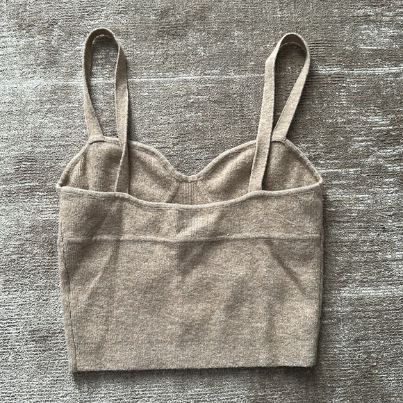 Aritizia Set - Picture 4 of 4